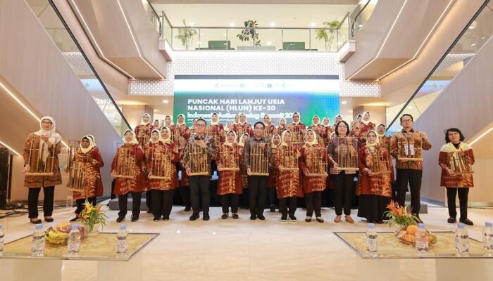 Menua Sehat: Strategi Indonesia Hadapi Lonjakan Lansia
